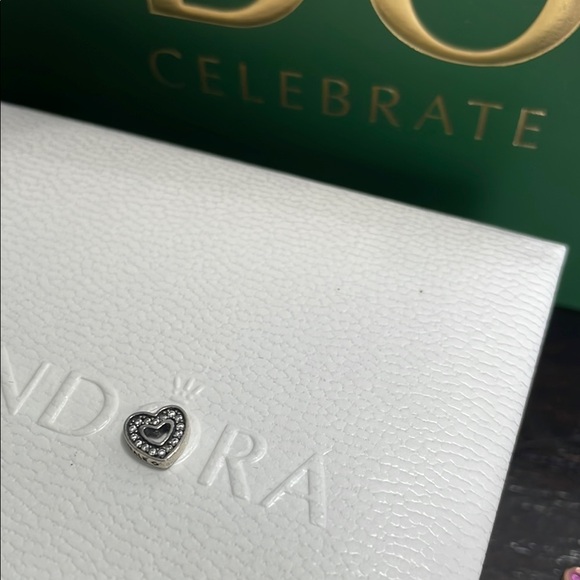 Pandora Heart Charm Silver - Picture 4 of 4